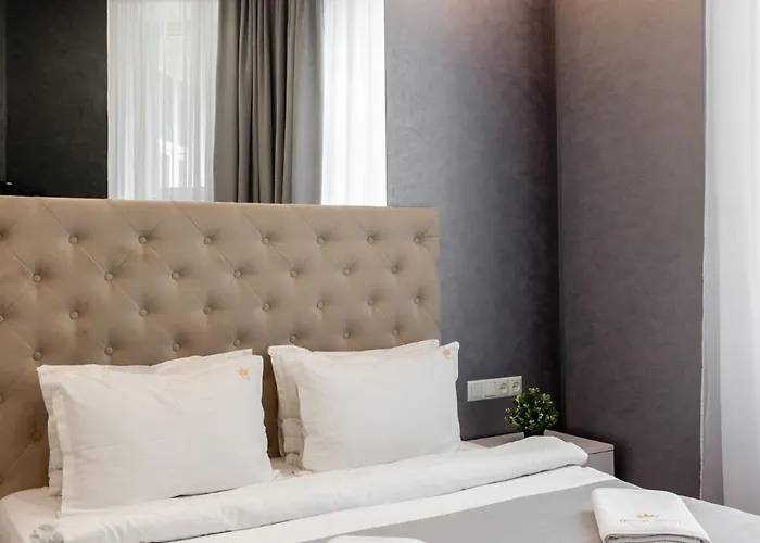 Royal On Franka 28 * Lviv