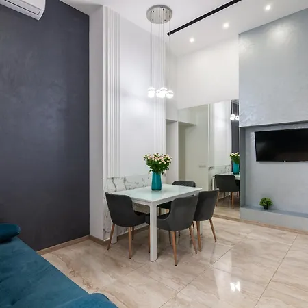 Royal On Franka 28 Leópolis